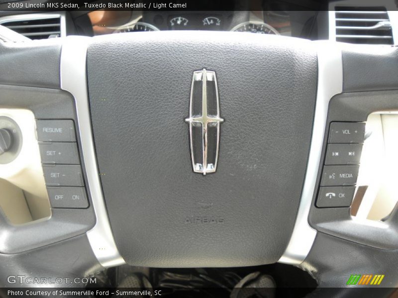 Tuxedo Black Metallic / Light Camel 2009 Lincoln MKS Sedan
