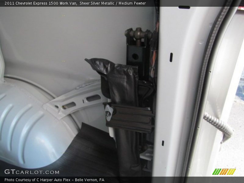 Sheer Silver Metallic / Medium Pewter 2011 Chevrolet Express 1500 Work Van
