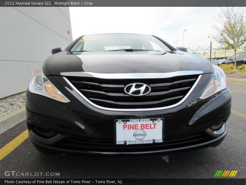 Midnight Black / Gray 2011 Hyundai Sonata GLS