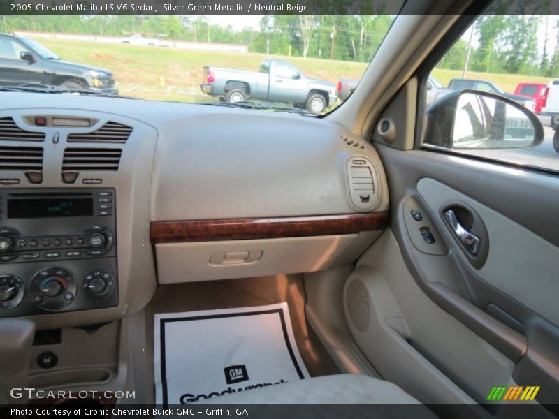 Silver Green Metallic / Neutral Beige 2005 Chevrolet Malibu LS V6 Sedan