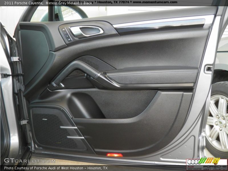 Meteor Grey Metallic / Black 2011 Porsche Cayenne