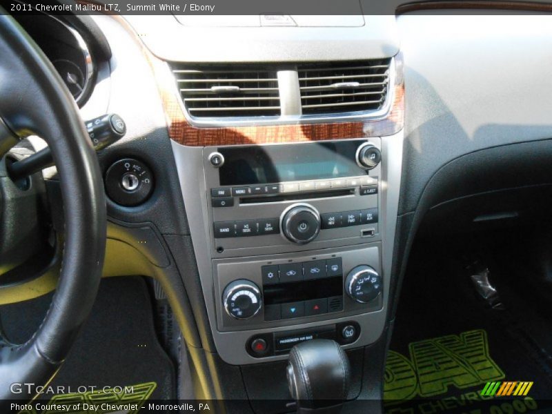 Summit White / Ebony 2011 Chevrolet Malibu LTZ