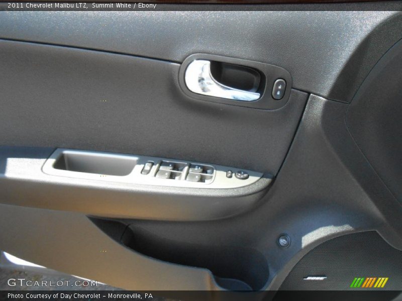 Summit White / Ebony 2011 Chevrolet Malibu LTZ