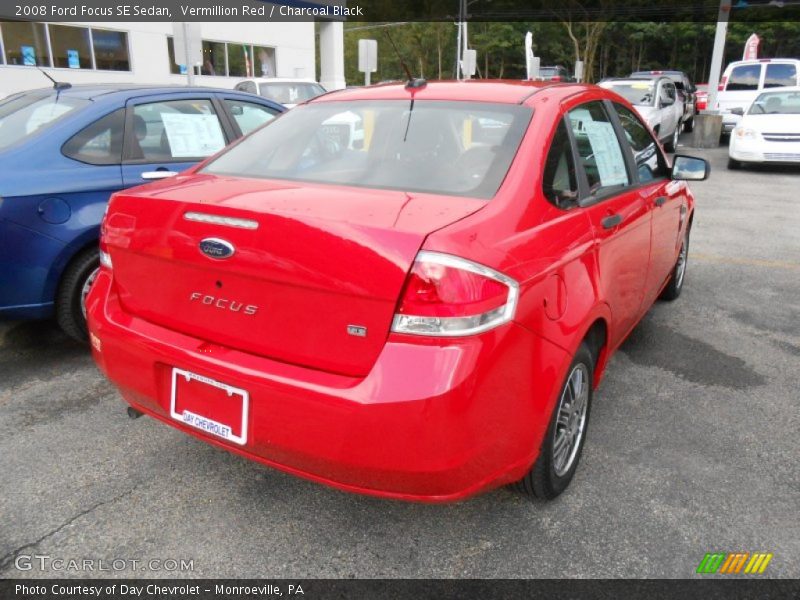 Vermillion Red / Charcoal Black 2008 Ford Focus SE Sedan