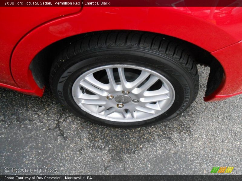 Vermillion Red / Charcoal Black 2008 Ford Focus SE Sedan