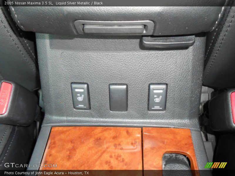 Liquid Silver Metallic / Black 2005 Nissan Maxima 3.5 SL