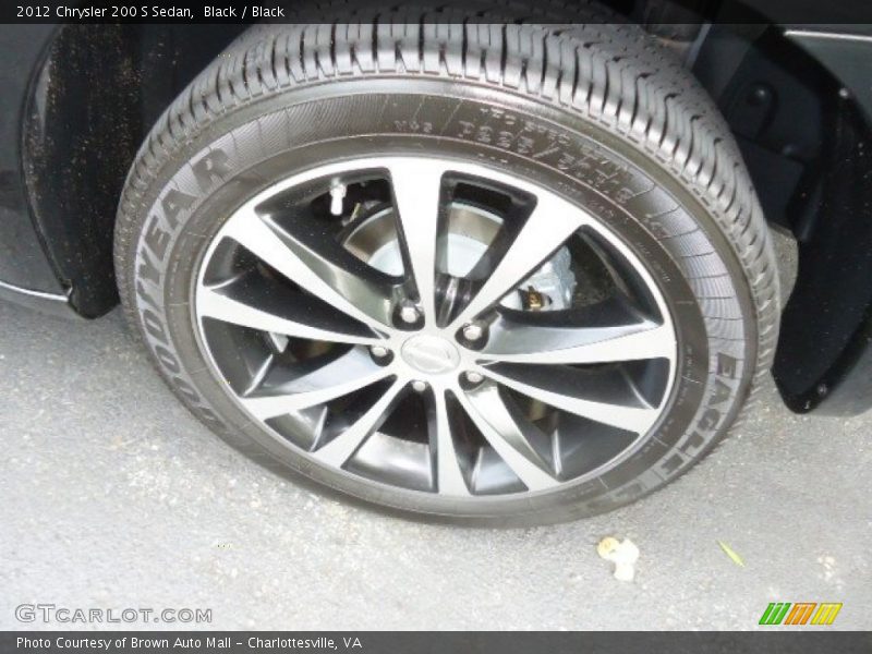 Black / Black 2012 Chrysler 200 S Sedan
