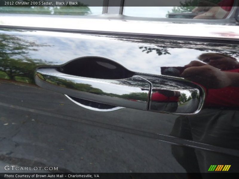 Black / Black 2012 Chrysler 200 S Sedan