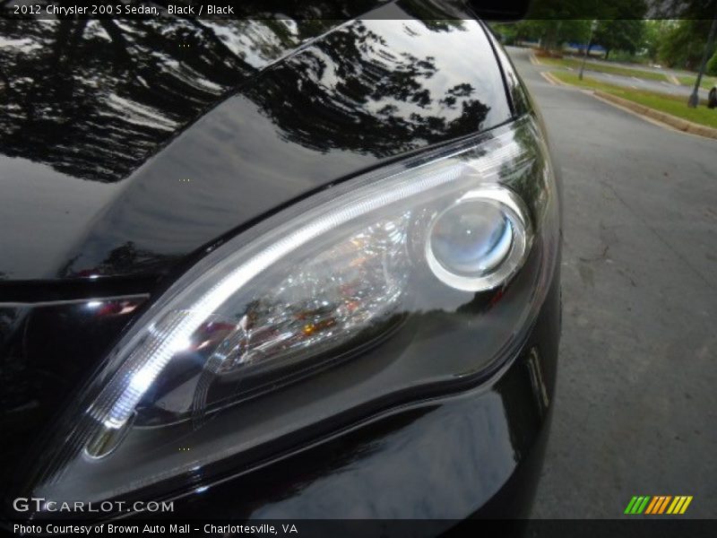 Black / Black 2012 Chrysler 200 S Sedan