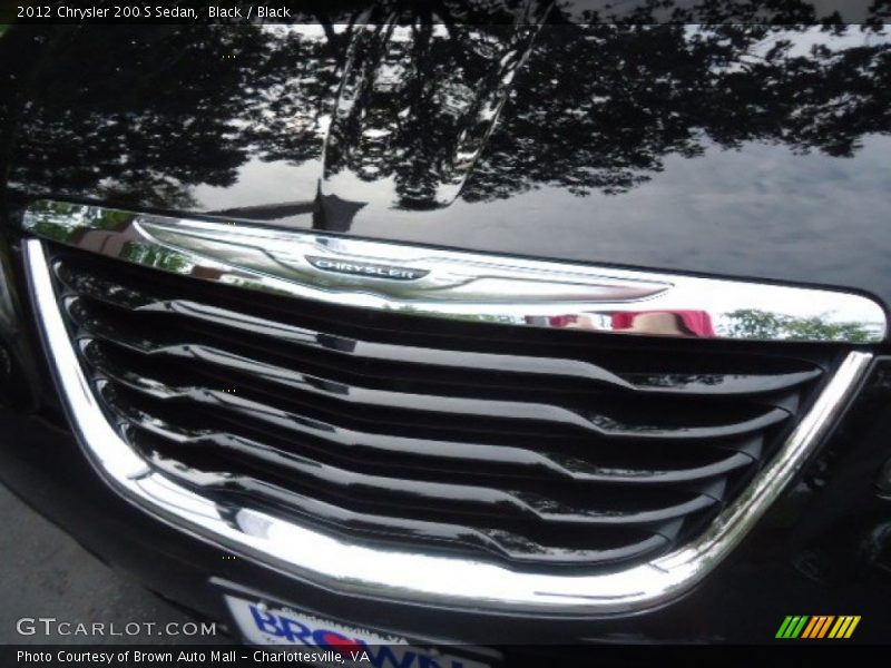 Black / Black 2012 Chrysler 200 S Sedan