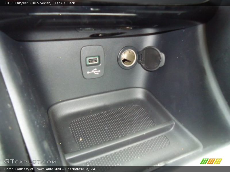 Black / Black 2012 Chrysler 200 S Sedan