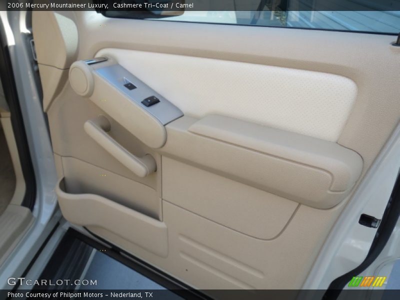 Door Panel of 2006 Mountaineer Luxury