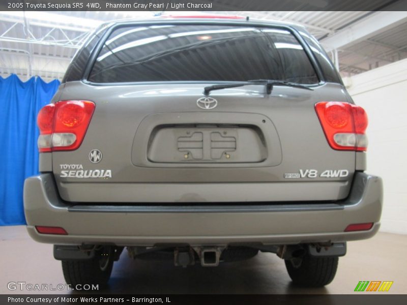 Phantom Gray Pearl / Light Charcoal 2005 Toyota Sequoia SR5 4WD