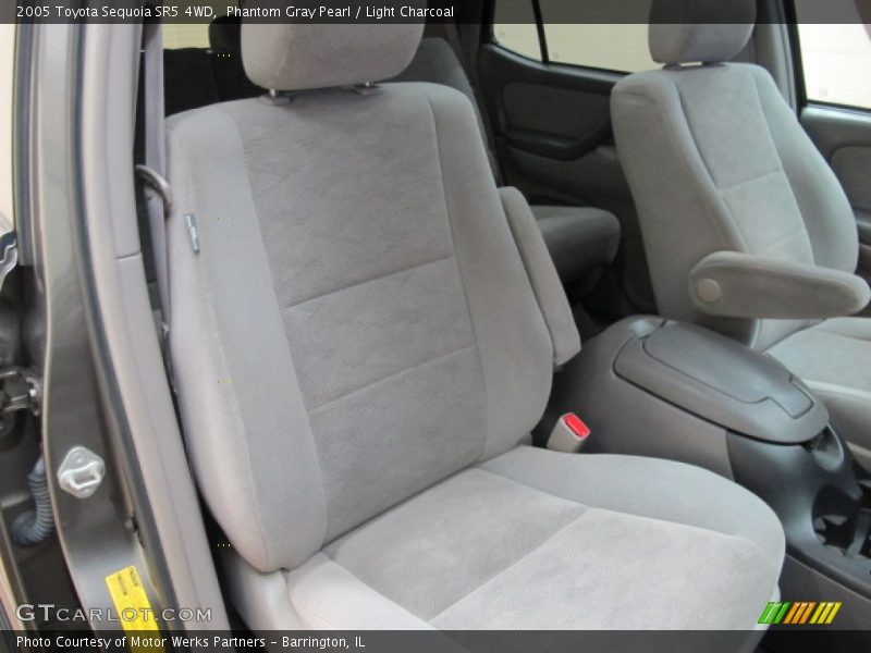 Phantom Gray Pearl / Light Charcoal 2005 Toyota Sequoia SR5 4WD