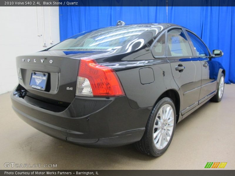 Black Stone / Quartz 2010 Volvo S40 2.4i