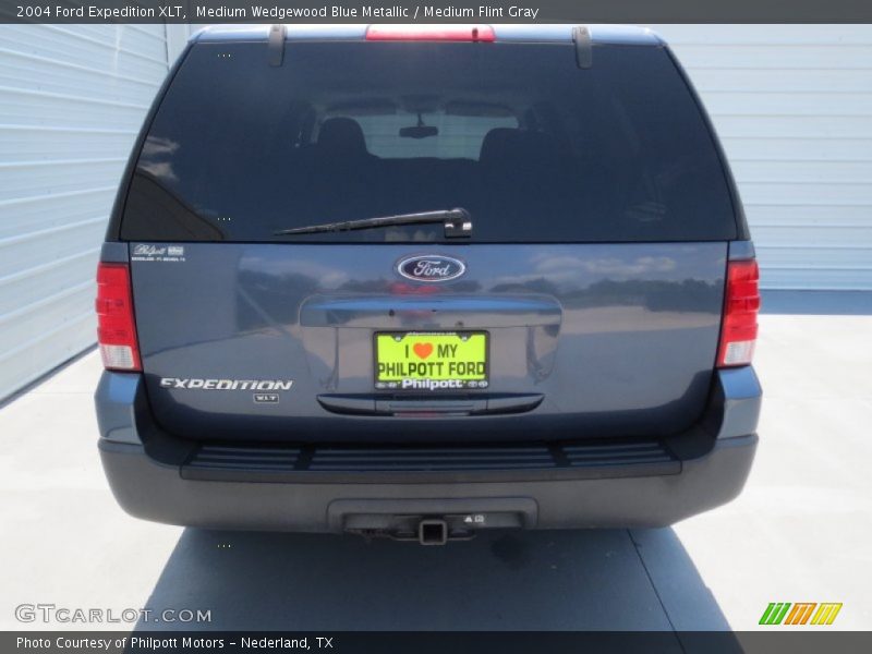 Medium Wedgewood Blue Metallic / Medium Flint Gray 2004 Ford Expedition XLT