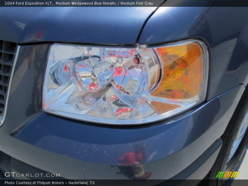 Medium Wedgewood Blue Metallic / Medium Flint Gray 2004 Ford Expedition XLT