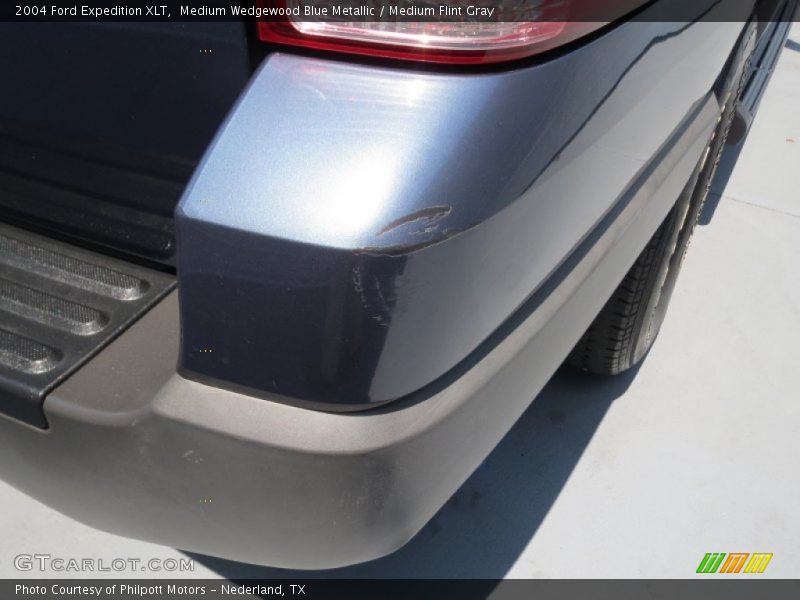 Medium Wedgewood Blue Metallic / Medium Flint Gray 2004 Ford Expedition XLT