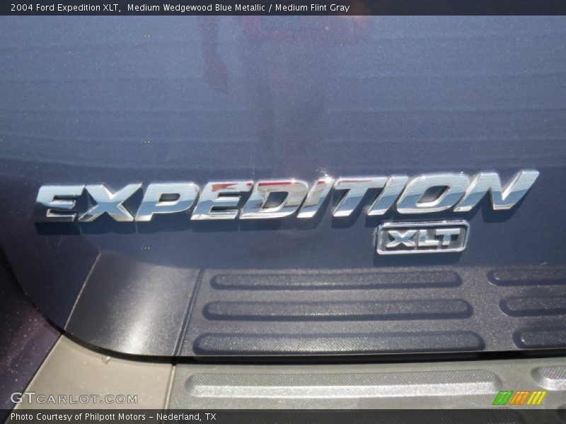 Medium Wedgewood Blue Metallic / Medium Flint Gray 2004 Ford Expedition XLT