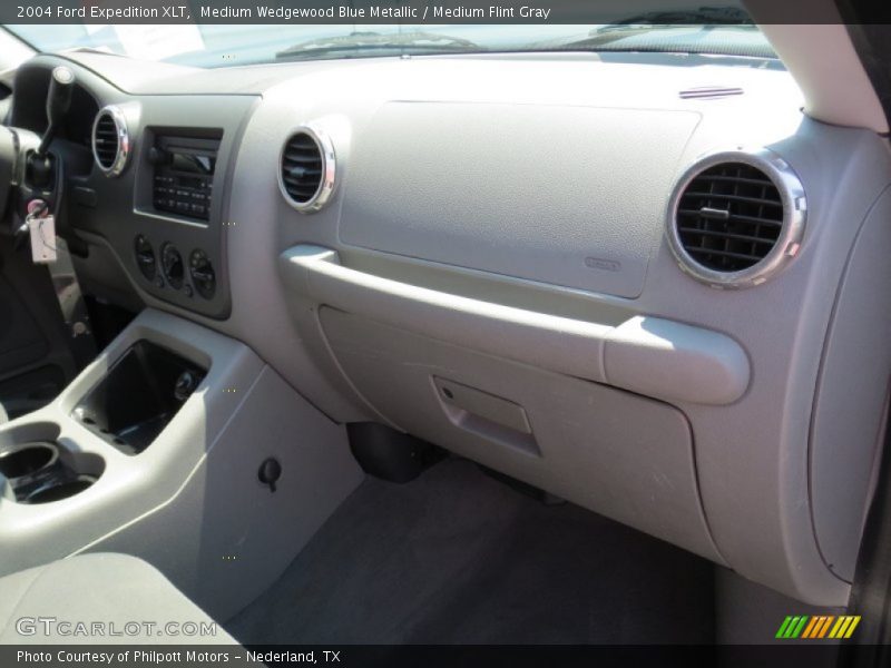 Medium Wedgewood Blue Metallic / Medium Flint Gray 2004 Ford Expedition XLT