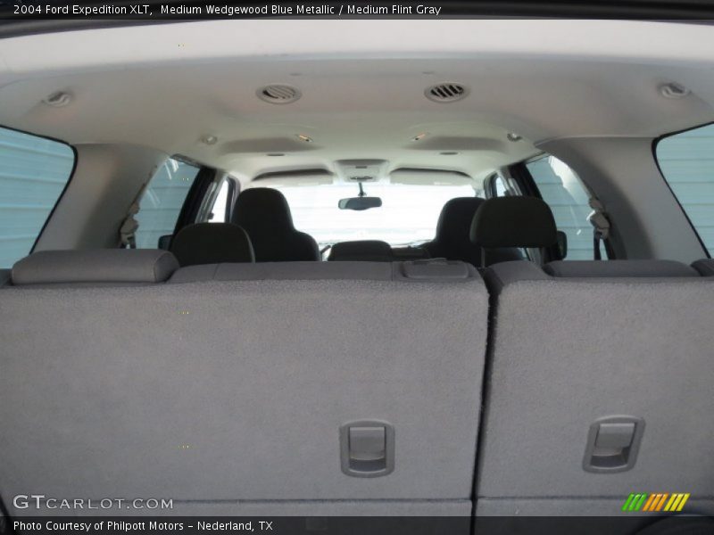Medium Wedgewood Blue Metallic / Medium Flint Gray 2004 Ford Expedition XLT