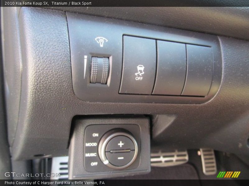 Titanium / Black Sport 2010 Kia Forte Koup SX