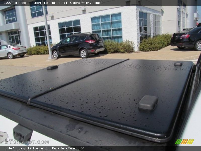 Oxford White / Camel 2007 Ford Explorer Sport Trac Limited 4x4