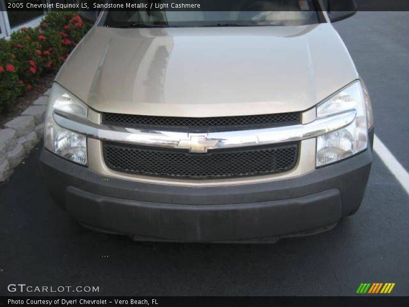 Sandstone Metallic / Light Cashmere 2005 Chevrolet Equinox LS