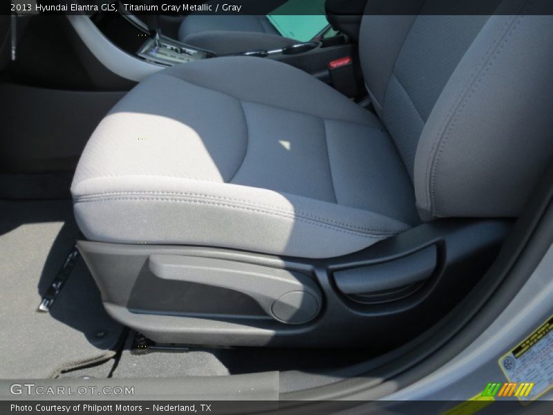 Titanium Gray Metallic / Gray 2013 Hyundai Elantra GLS
