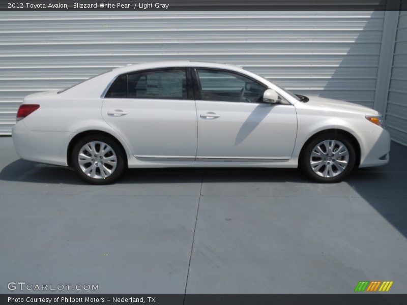 Blizzard White Pearl / Light Gray 2012 Toyota Avalon