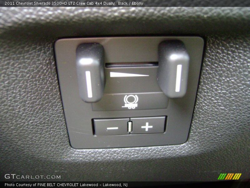 Controls of 2011 Silverado 3500HD LTZ Crew Cab 4x4 Dually