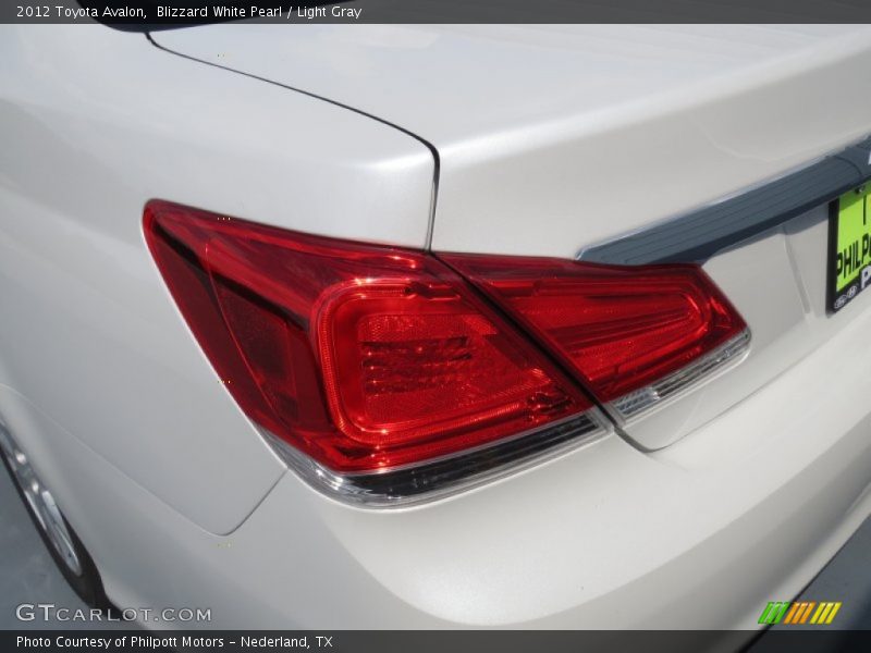 Blizzard White Pearl / Light Gray 2012 Toyota Avalon