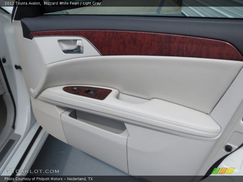 Blizzard White Pearl / Light Gray 2012 Toyota Avalon