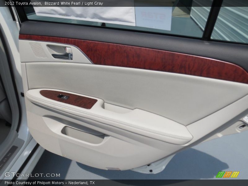 Blizzard White Pearl / Light Gray 2012 Toyota Avalon