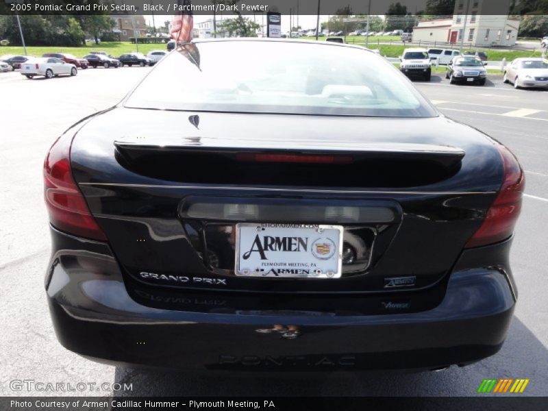 Black / Parchment/Dark Pewter 2005 Pontiac Grand Prix Sedan