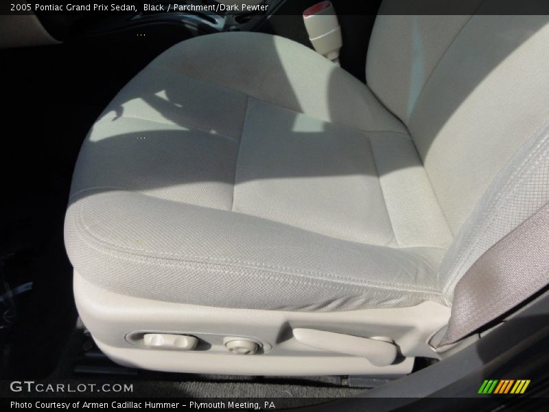 Black / Parchment/Dark Pewter 2005 Pontiac Grand Prix Sedan