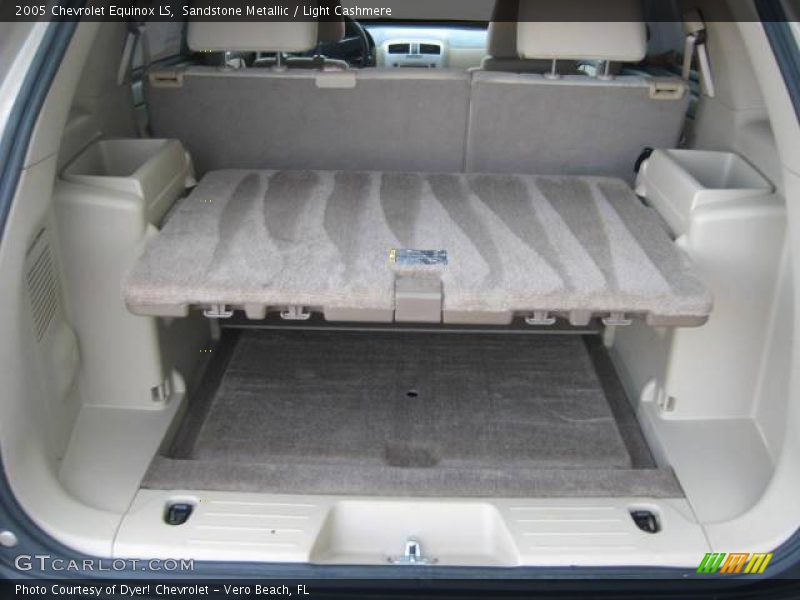 Sandstone Metallic / Light Cashmere 2005 Chevrolet Equinox LS