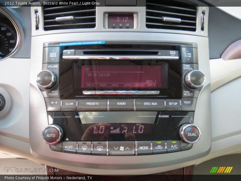 Blizzard White Pearl / Light Gray 2012 Toyota Avalon