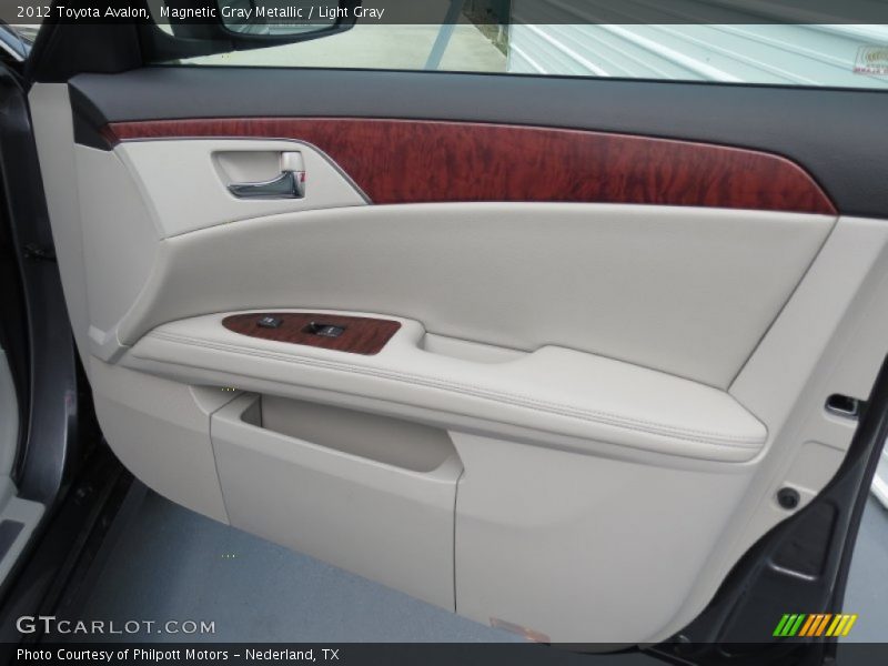 Magnetic Gray Metallic / Light Gray 2012 Toyota Avalon