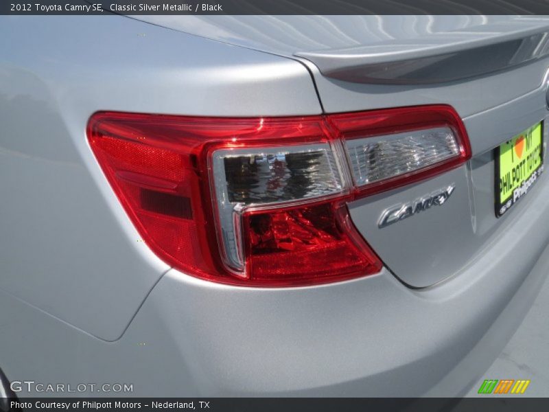 Classic Silver Metallic / Black 2012 Toyota Camry SE