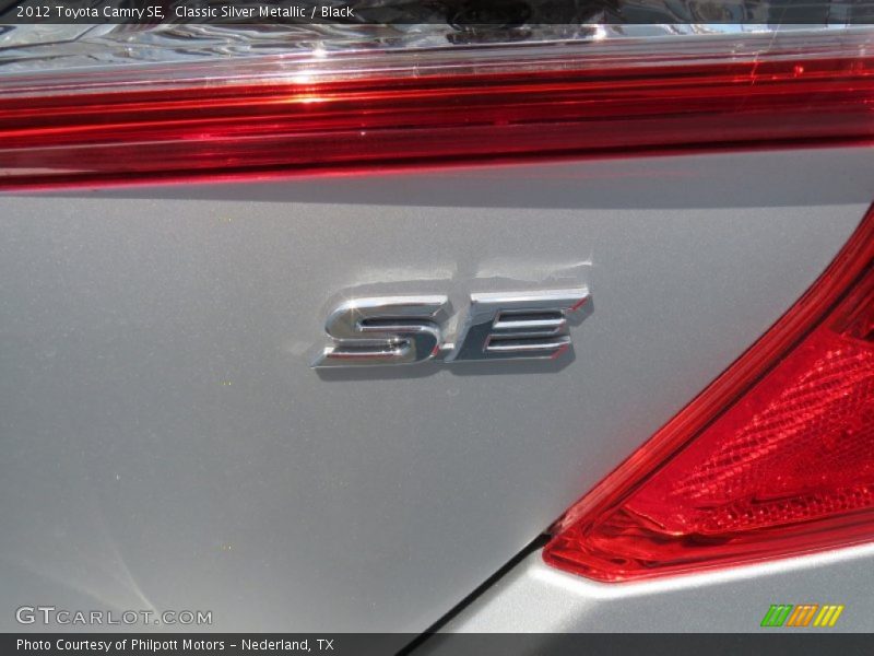 Classic Silver Metallic / Black 2012 Toyota Camry SE