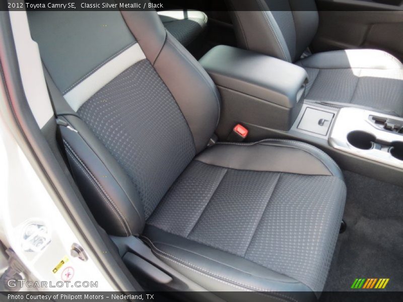 Classic Silver Metallic / Black 2012 Toyota Camry SE