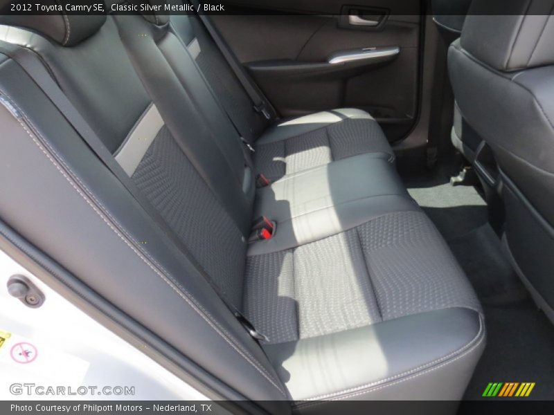Classic Silver Metallic / Black 2012 Toyota Camry SE