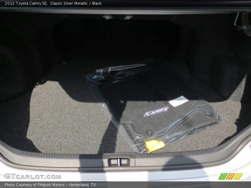 Classic Silver Metallic / Black 2012 Toyota Camry SE