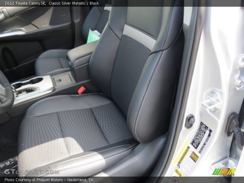 Classic Silver Metallic / Black 2012 Toyota Camry SE