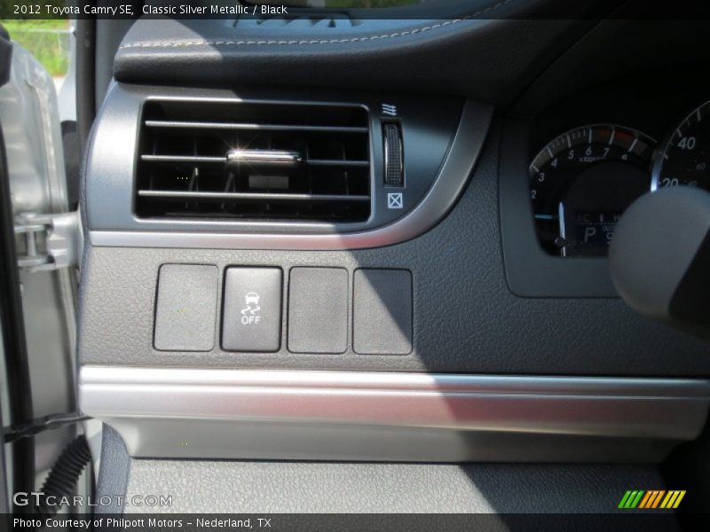 Classic Silver Metallic / Black 2012 Toyota Camry SE