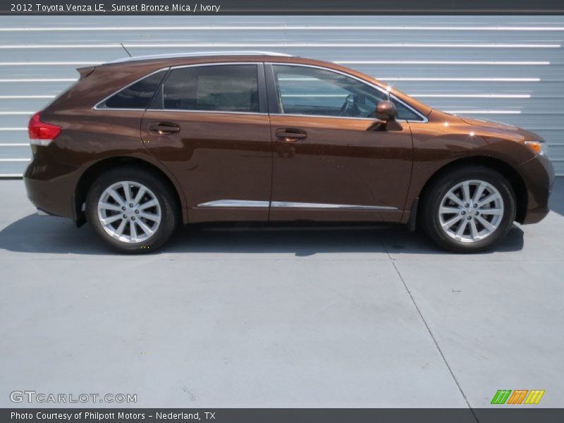 Sunset Bronze Mica / Ivory 2012 Toyota Venza LE
