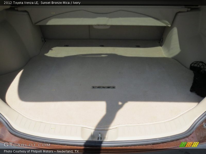 Sunset Bronze Mica / Ivory 2012 Toyota Venza LE