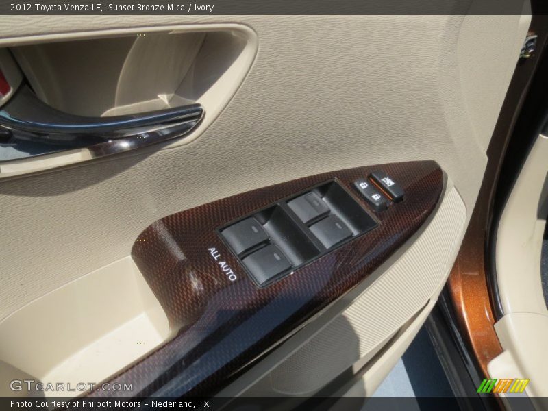 Sunset Bronze Mica / Ivory 2012 Toyota Venza LE