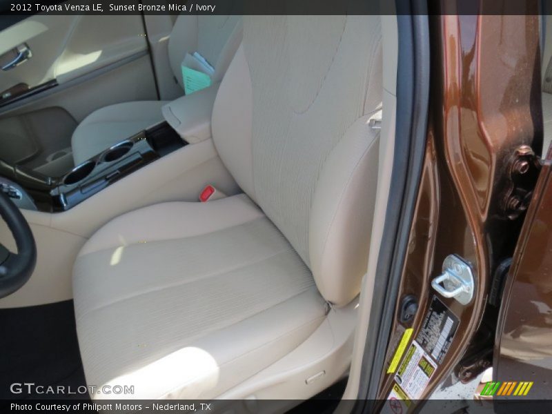 Sunset Bronze Mica / Ivory 2012 Toyota Venza LE
